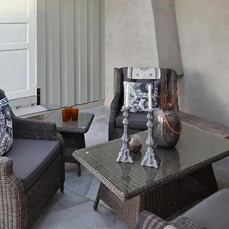 4 Bedroom Cozy In